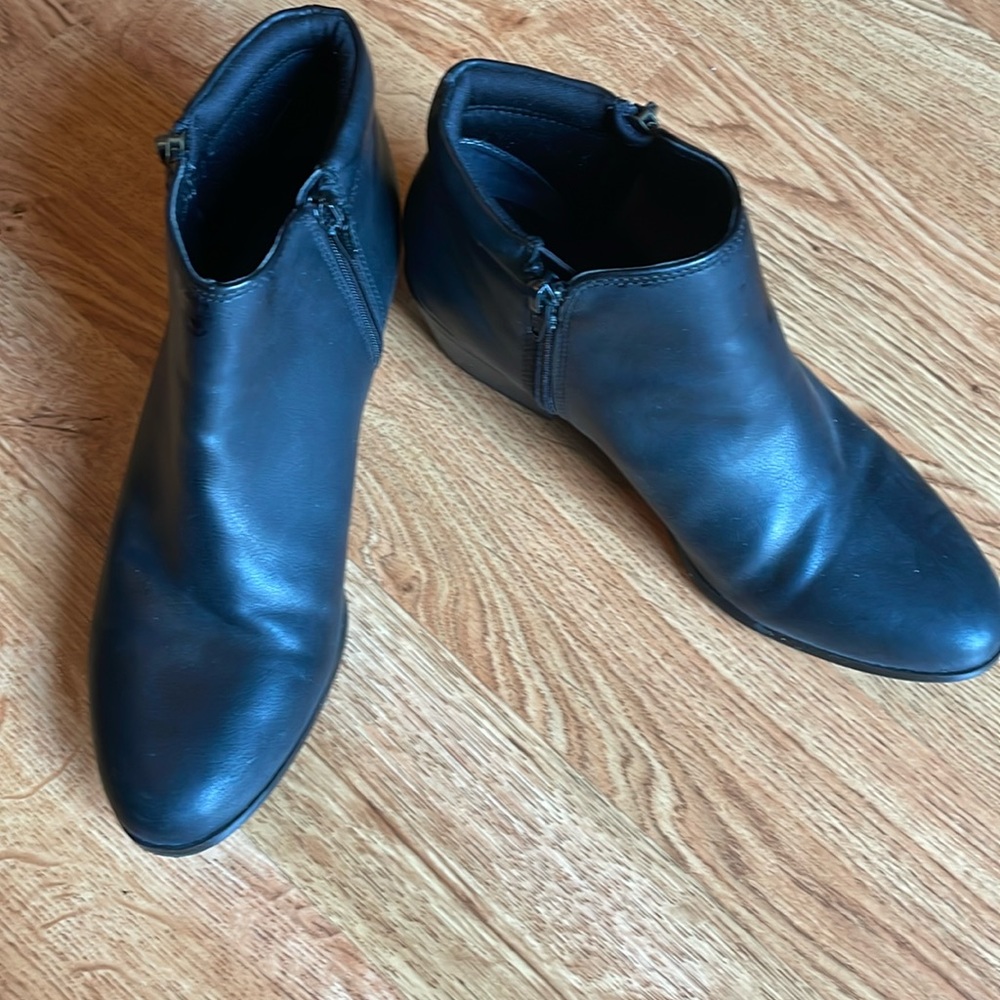 Women’s ankle side zip boots
